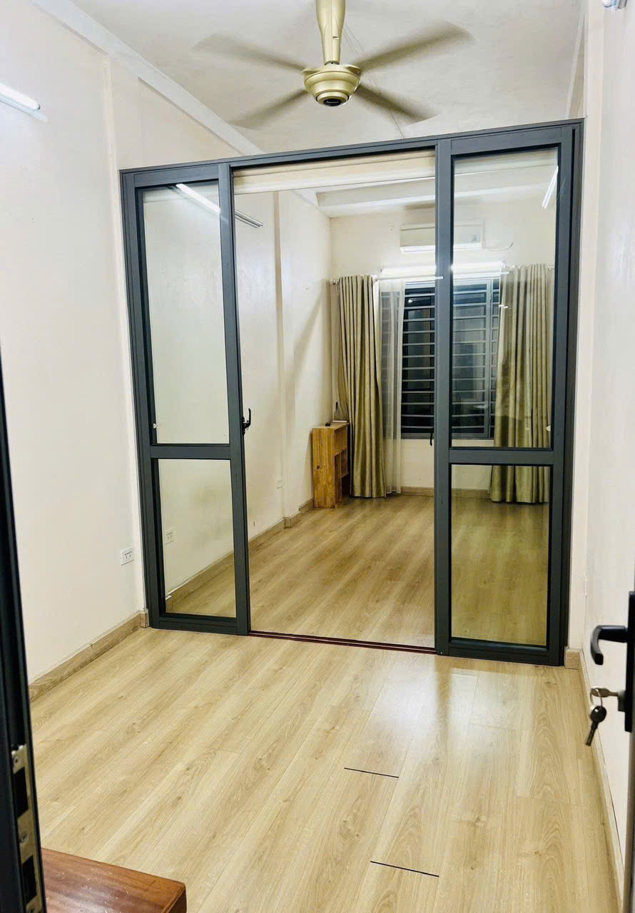 Cho thuê nhà ngõ 211 Tôn Đức Thắng - Đống Đa 32m x 4T, 4PN3VS giá 12tr, ở nhóm 6 - Ảnh chính