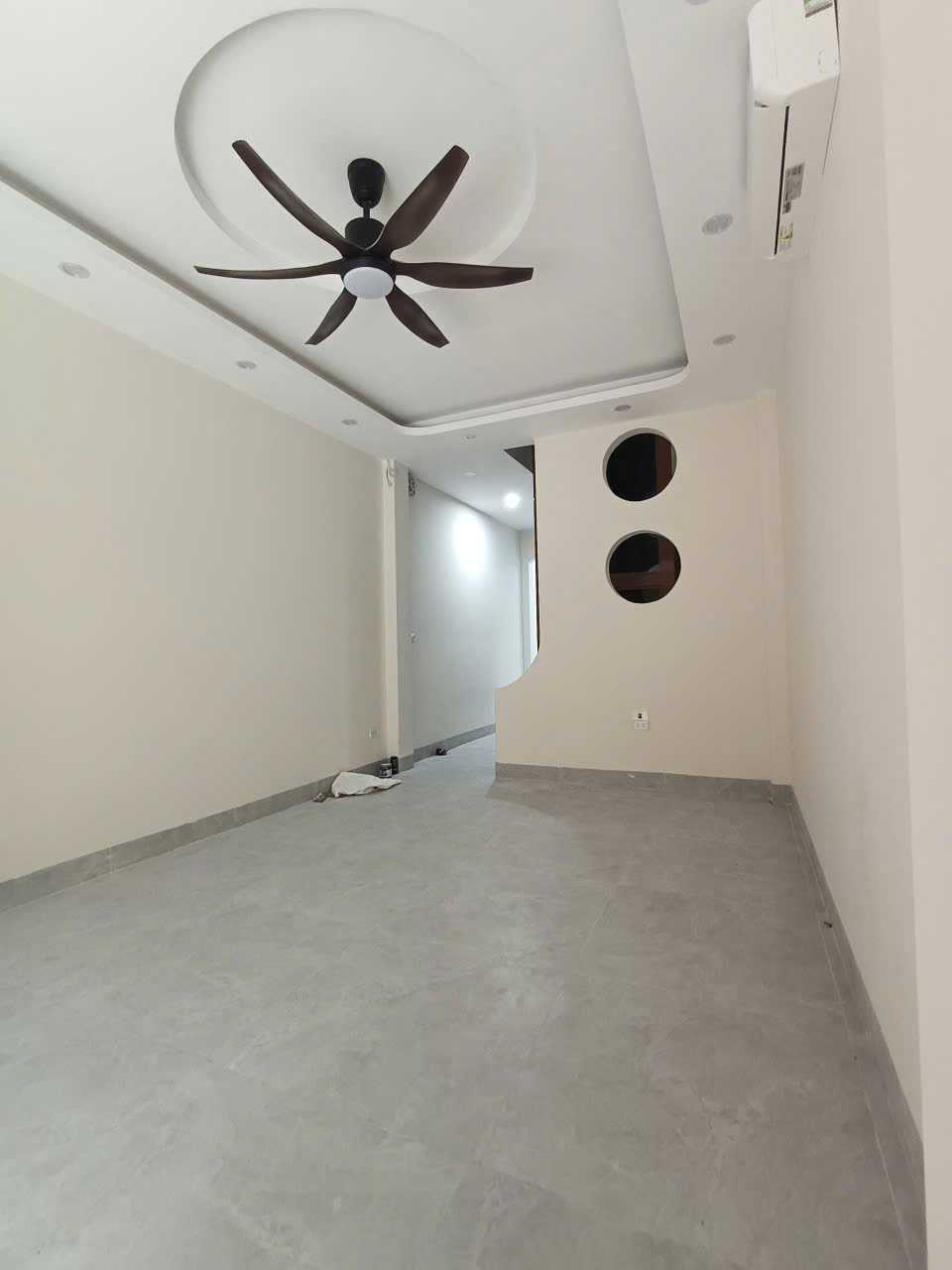 Bán Nhà Ngô Gia Tự -Long Biên – 79m² – MT 3.5m – 4.5T – Thang máy – Ô tô ngủ trong nhà – 15.5 tỷ - Ảnh 1