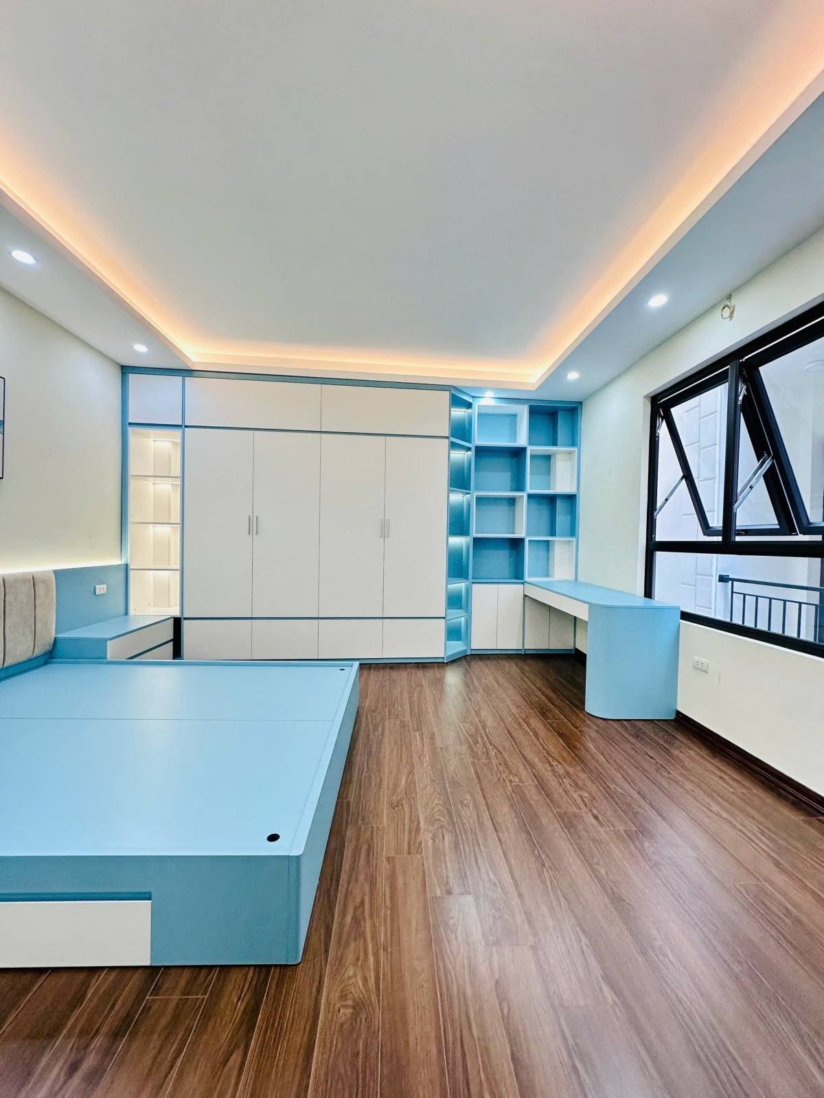 Bán Gấp Nhà 239 Bồ Đề, Long Biên, 34m2, 5 Tầng, Phân Lô, ô tô, Full đồ, Nhỉnh 7 tỷ - Ảnh 3