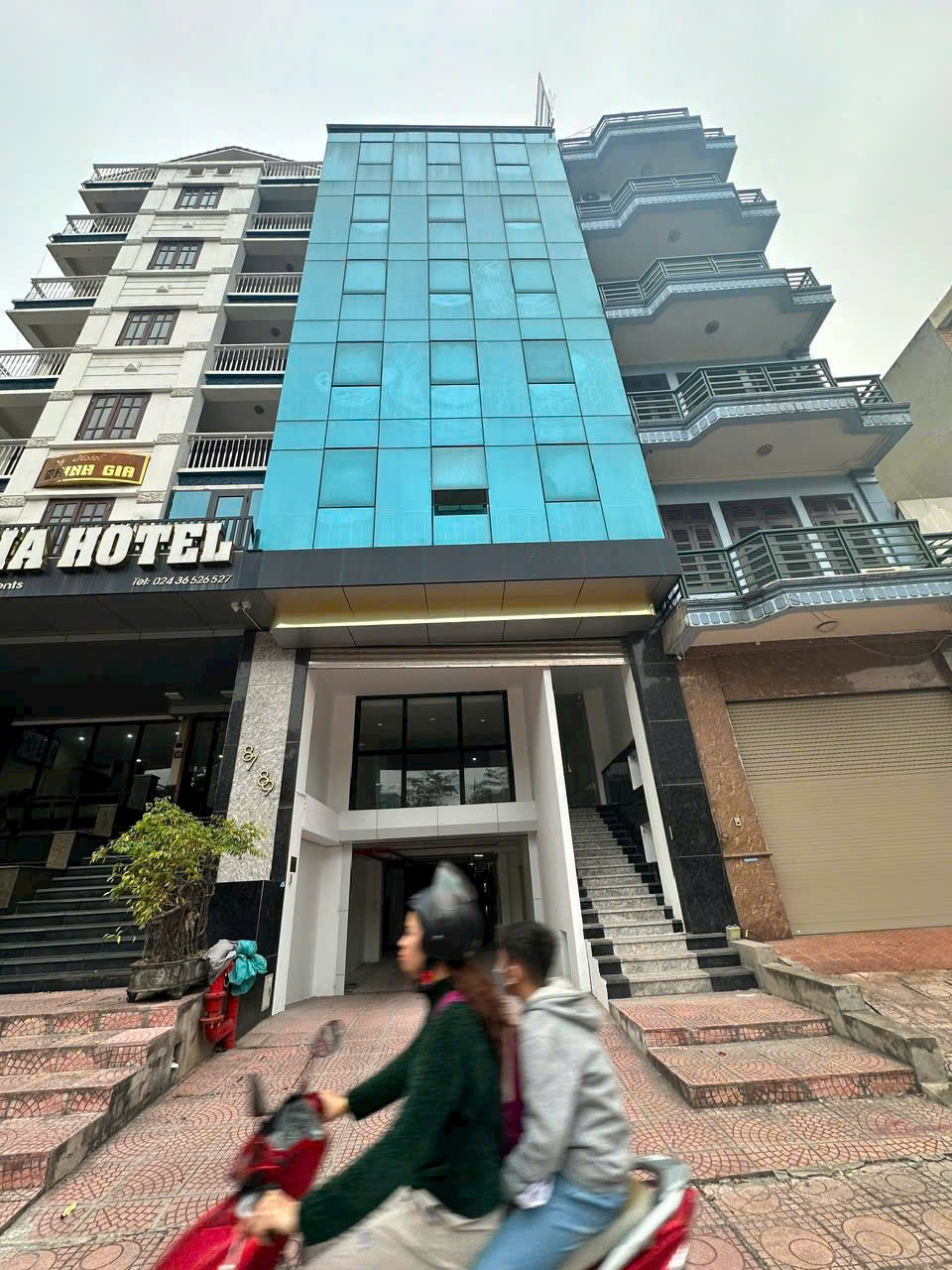 Tòa nhà văn phòng bên mình còn các sàn trống làm văn phòng 150m² giá 20triệu/th - Ảnh chính