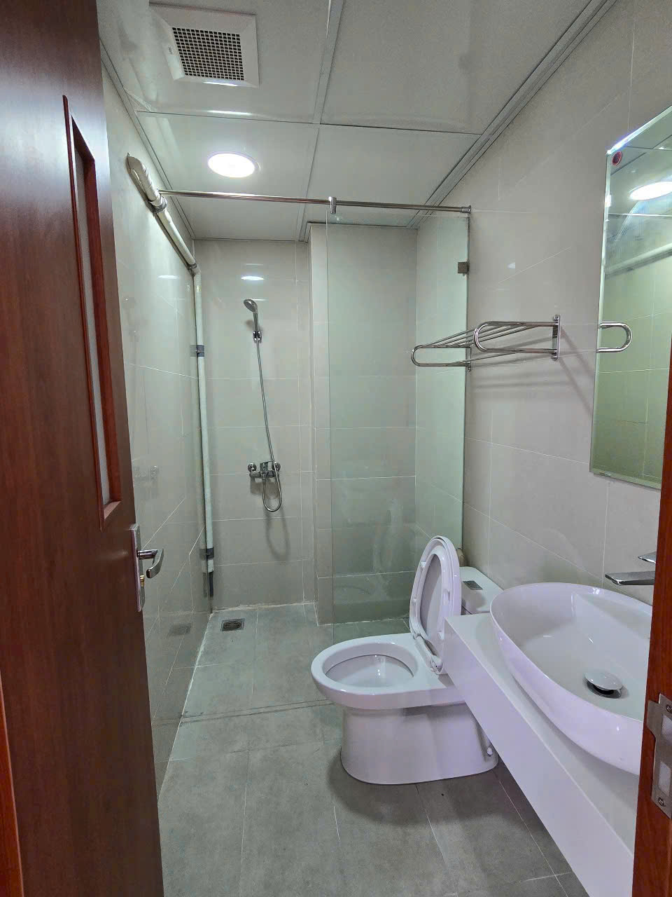 Tòa nhà văn phòng bên mình còn các sàn trống làm văn phòng 150m² giá 20triệu/th - Ảnh 2