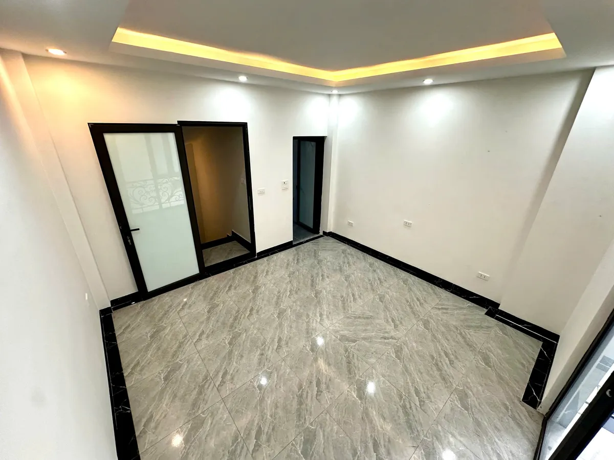 NHÀ MỚI Phố Thanh Am 30m2 5 tầng mặt tiền 4m  5.85 tỷ Long Biên Hà Nội. - Ảnh 4