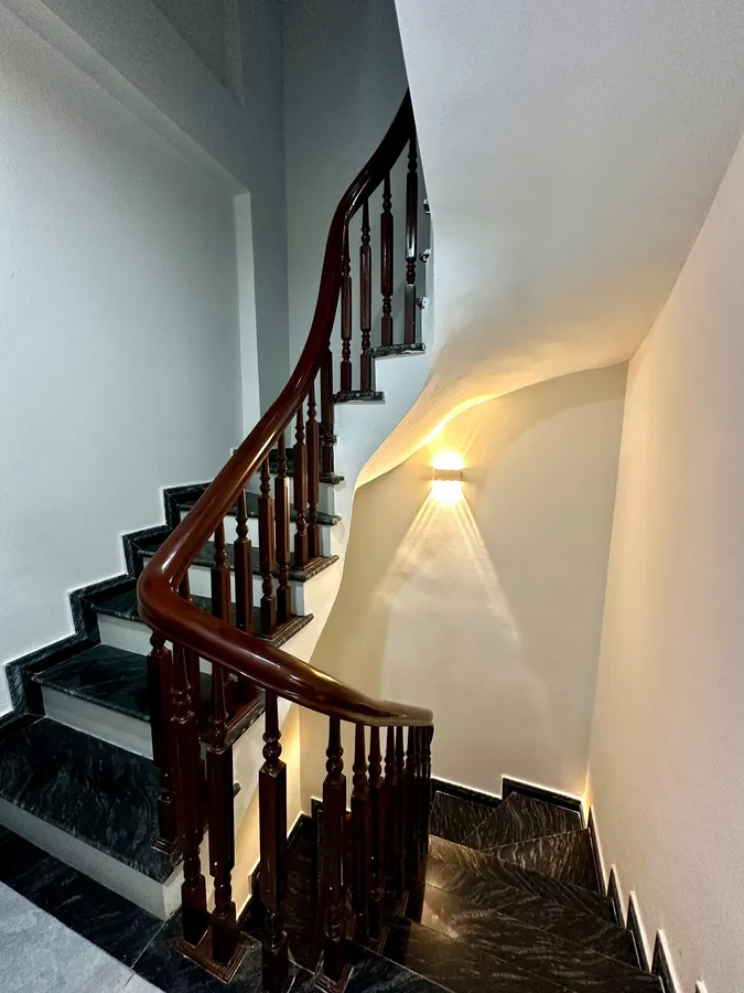 NHÀ MỚI Phố Thanh Am 30m2 5 tầng mặt tiền 4m  5.85 tỷ Long Biên Hà Nội. - Ảnh 2