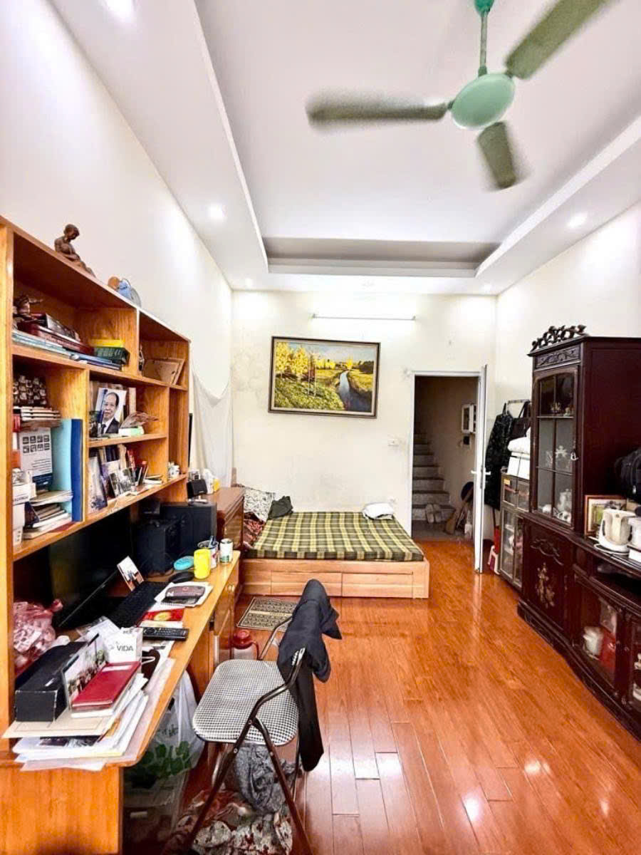 ĐƯỜNG LÁNG NGÕ 3M - NỞ HẬU - CÁCH PHỐ 30M 42m2 4 tầng mặt tiền 3.7m Giá 9.5 tỷ - Ảnh 3