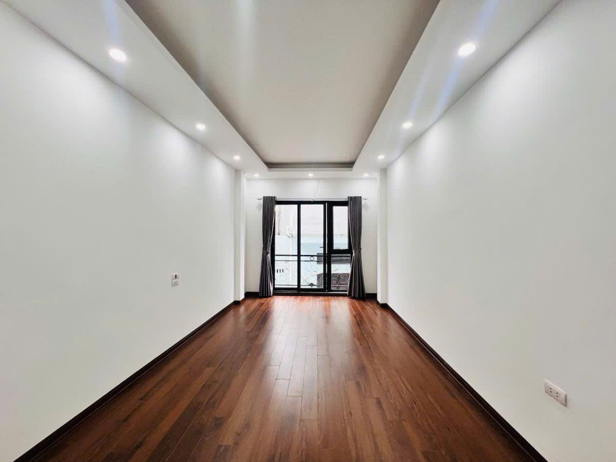 NHÀ MỚI LÁNG HẠ KÍNH KONG - THIẾT KẾ HIỆN ĐẠI 30m2 5 tầng mặt tiền 3.2m Giá 7.98 tỷ - Ảnh 3