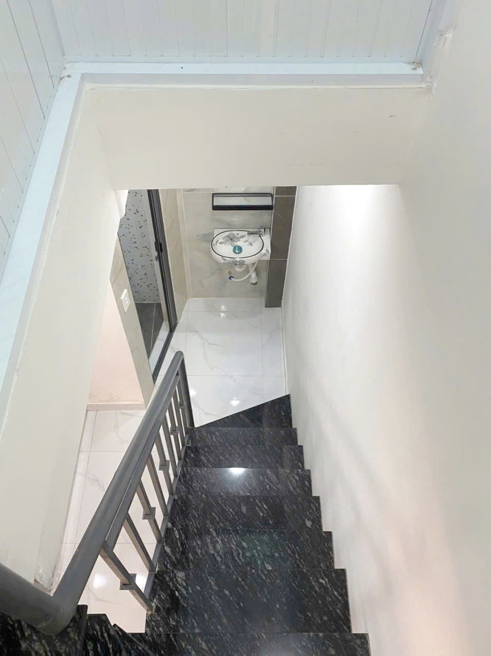 Nhà góc mới 2 tầng hẻm thẳng 136 Nguyễn Thị Tần P2Q8. Giá: 2.98 tỷ - Ảnh 2