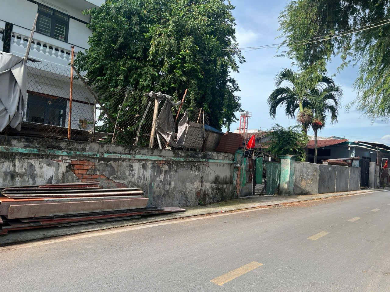 BÁN ĐẤT DT: 942,9M2, TẶNG NHÀ 2 TẦNG GIÁ TỐT MẶT TIỀN ĐƯỜNG SỐ 4 ẤP CHÁNH– TÂN XUÂN, HÓC MÔN - Ảnh 1