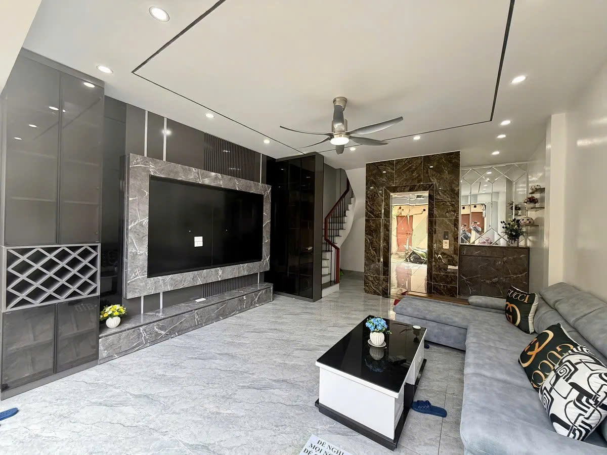 NHÀ ĐẸP Ở NGAY Phố  Đàm Quang Trung 46m2 X 6 Tầng mặt tiền 4.88m, 9.1 tỷ Long Biên. - Ảnh 3