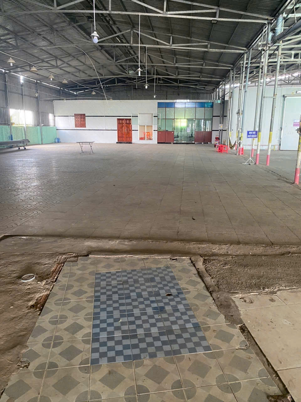 BÁN NHÀ XƯỞNG MẶT TIỀN TỈNH LỘ DT879, 2300M2 SẴN SHR CHỈ 19TỶ. LH:0938898920 – 0938702006 - Ảnh 1