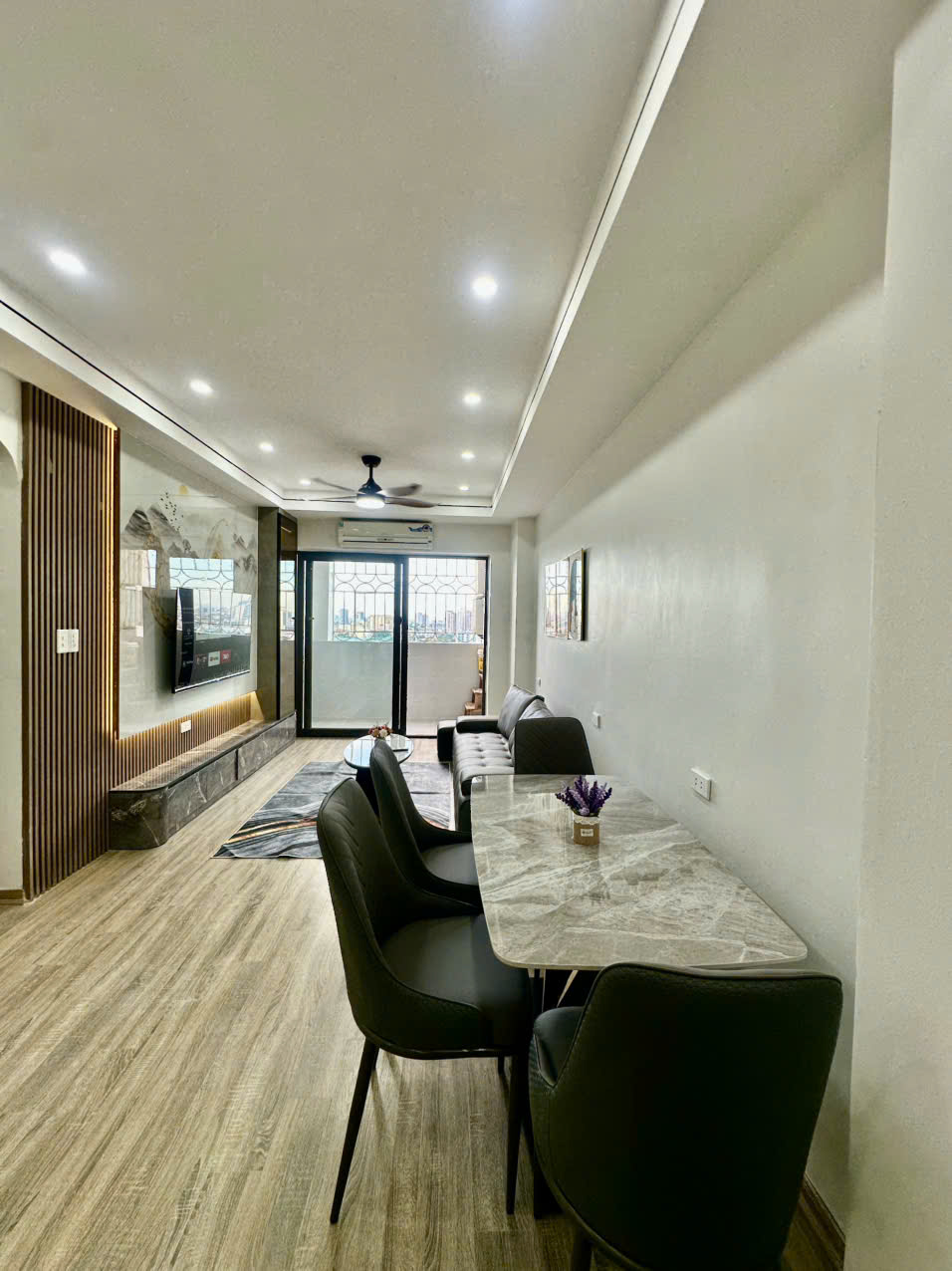 Bán căn hộ chung cư CT9 KĐT Định Công 72m2 3 ngủ sổ đỏ giá 4 tỷ 950tr - Ảnh 1
