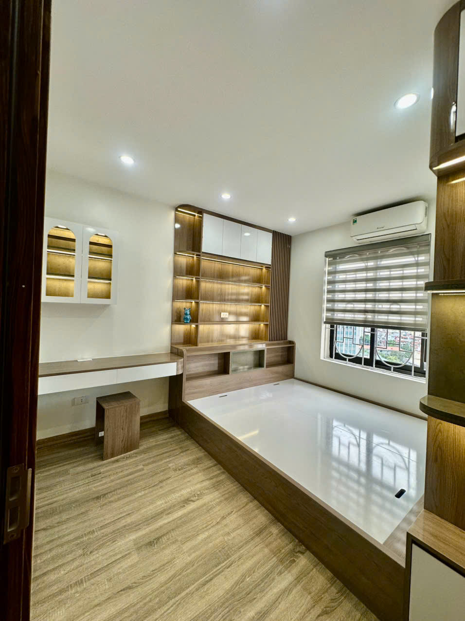 Bán căn hộ chung cư CT9 KĐT Định Công 72m2 3 ngủ sổ đỏ giá 4 tỷ 950tr - Ảnh 4