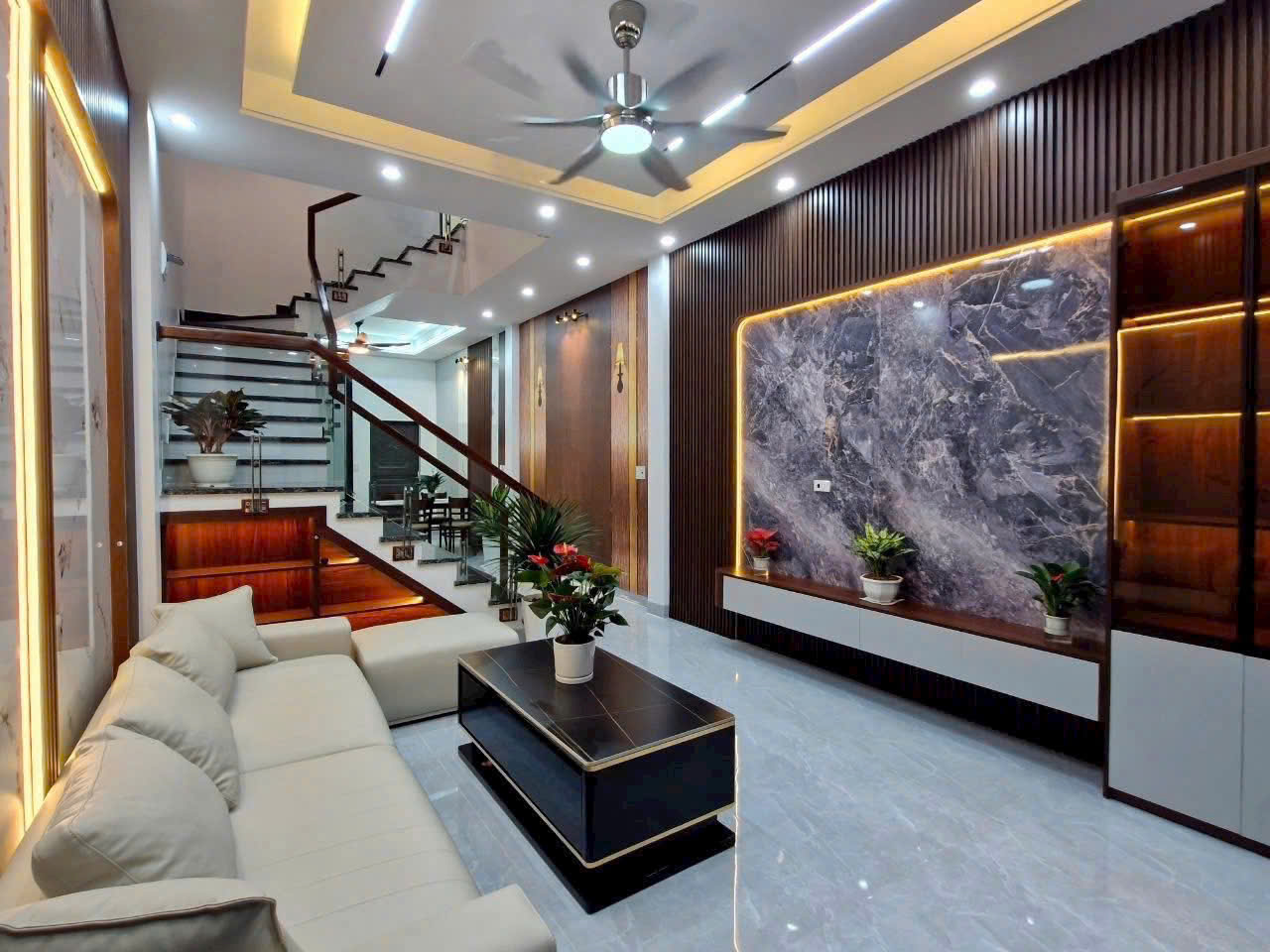 Chỉ trên 7 t.ỷ có nhà đẹp Thanh Lãm, Hà Đông ở kết hợp kinh doanh, dòng tiền 300tr - Ảnh 1