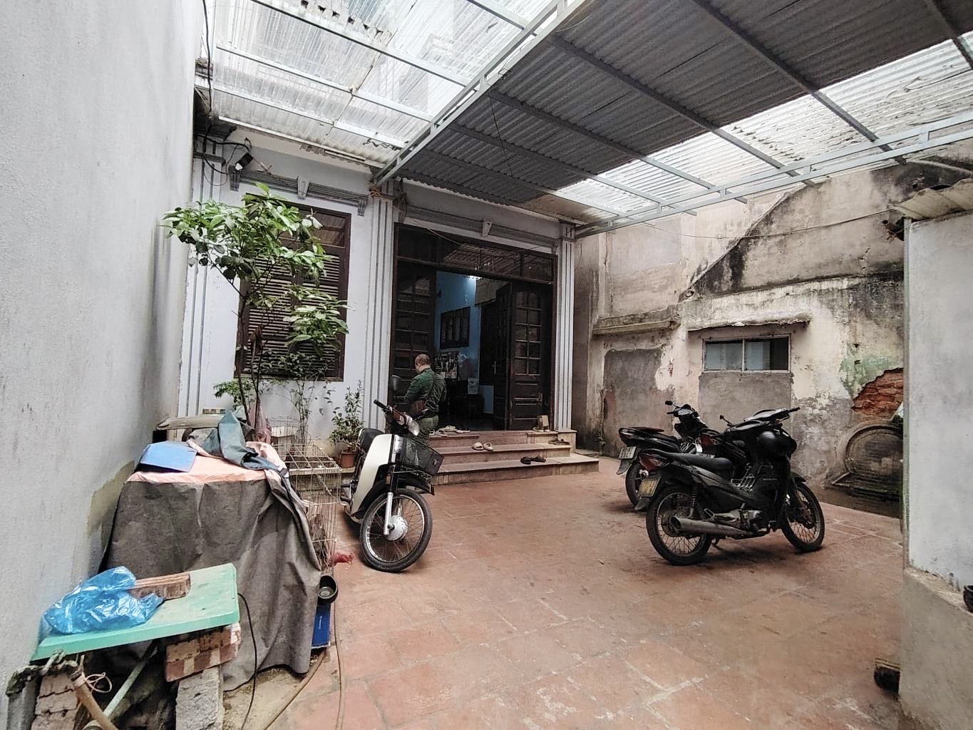 *** NHỈNH 11₫ CÓ NGAY 100m2 TẠI NGUYỄN VĂN CỪ -LONG BIÊN. <br><br>HIỆN TẠI ĐÃ CÓ NHÀ 4 TẦNG* (65M2)+SÂN - Ảnh 1