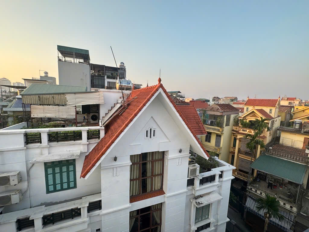 (Hiếm) Nghi Tàm nhà đẹp - thang máy - 2 mặt ngõ thông - thoáng vĩnh viễn - giá chỉ 18 tỷ. - Ảnh chính