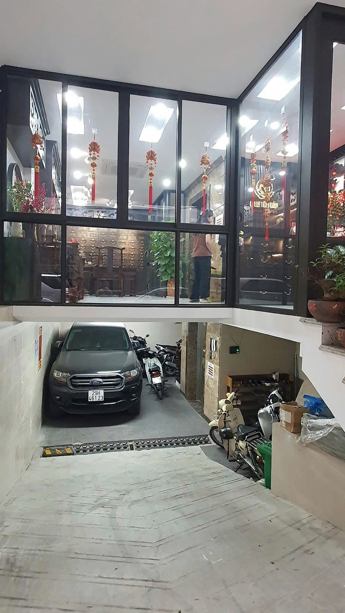 BÁN TOÀ NHÀ QUAN NHÂN, CẦU GIẤY - 65M² x 9T CÓ HẦM - MT 5.4M - VỈA HÈ Ô TÔ TRÁNH - GIÁ 31.7 TỶ - Ảnh chính