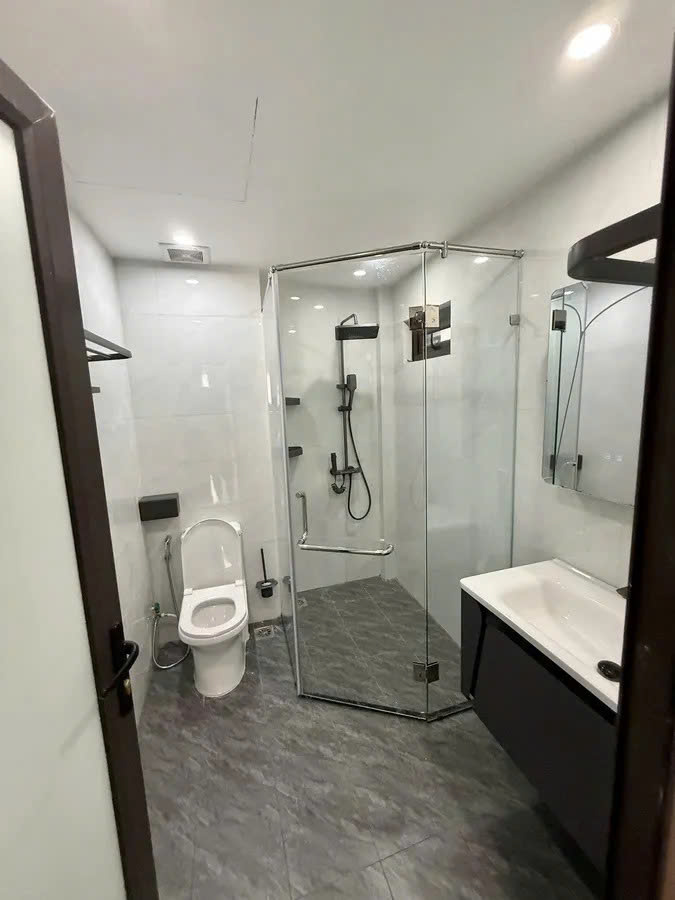 NHÀ ĐẸP Ở NGAY Phố  Đàm Quang Trung 46m2 X 6 Tầng mặt tiền 4.88m, 9.1 tỷ Long Biên. - Ảnh 4