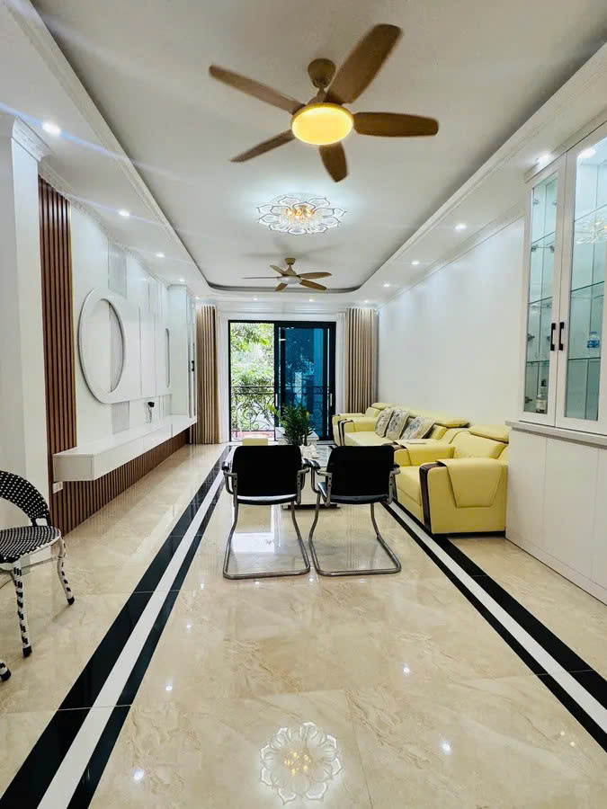 NHÀ MỚI ĐẸP Ở LUÔN KINH DOANH Ô TÔ VÀO NHÀ Ngọc Thụy 36m2 X 5 Tầng X13.5 tỷ Long Biên. - Ảnh 3