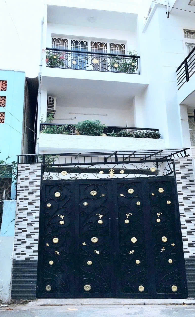 22 Triệu: nguyên căn XE HƠI TRONG NHÀ- Hoàng Hoa Thám- 3 Tầng 4 Phòng- Bếp & 4 Máy Lạnh. 0933910039 - Ảnh 1