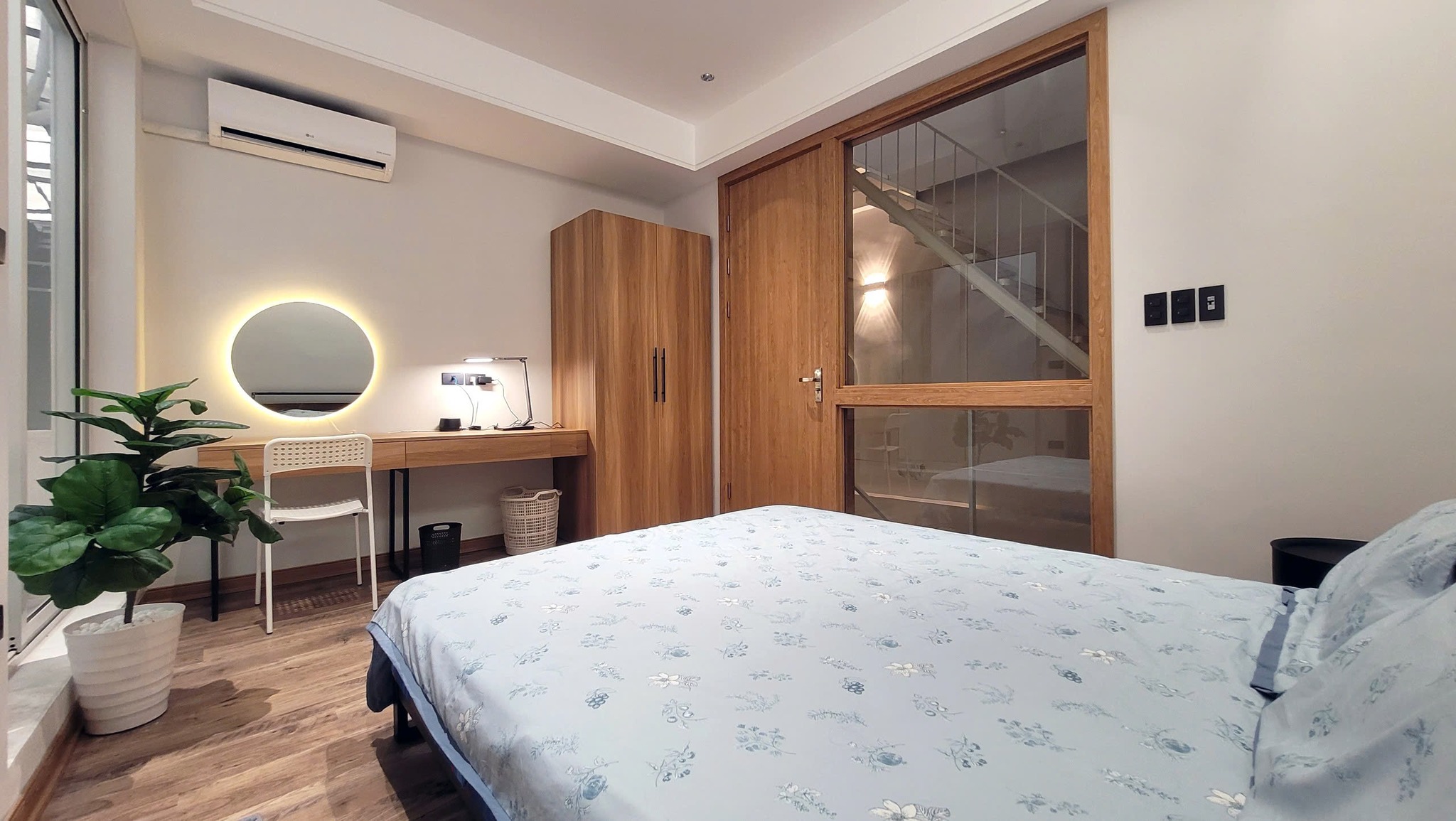 Cho thuê nhà ĐẸP LONG LANH gần 29 Tôn Đức Thắng - Đống Đa 25m x  4T giá 12TR - Ảnh 2