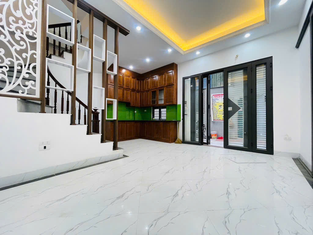 Bán Nhà Lĩnh Nam Xây Mới 32M 5 Tầng 4 Phòng Giá 4.93 Tỷ Sổ Đỏ - Ảnh 1