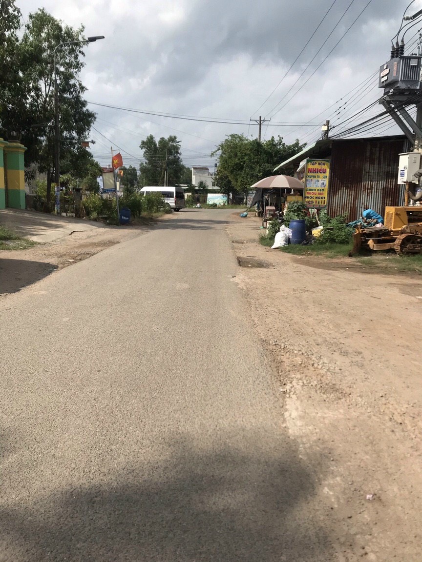 Gần 18m mặt đường nhựa to, đất Full hồng,  nở hậu, điện 3 pha,  Long An, giá hấp dẫn - Ảnh 2