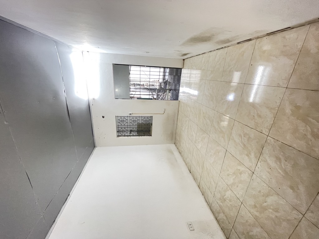 Nhà Cầu Giấy 34m² × 2 tầng, vị trí đẹp – Giá chỉ 5,85 tỷ - Ảnh 2