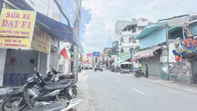 Bán nhà Cấp 4, Mặt tiền Nguyên Hồng, ngay Phạm Văn Đồng, 8x40m, tiện xây mới, 36 tỷ. - Ảnh 1