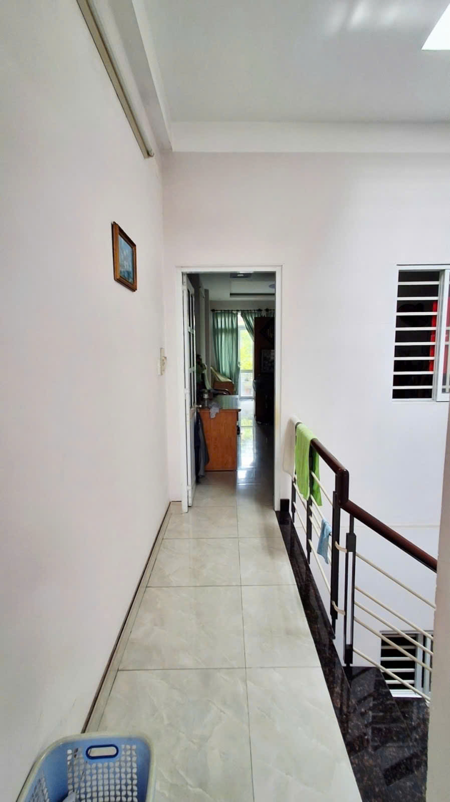 Bán nhà Mặt Tiền Nguyễn Hồng Đào - giao Bàu Cát, 4,1x16,5m, 4 Tầng, 4PN, chào 17,9 tỷ. - Ảnh 2