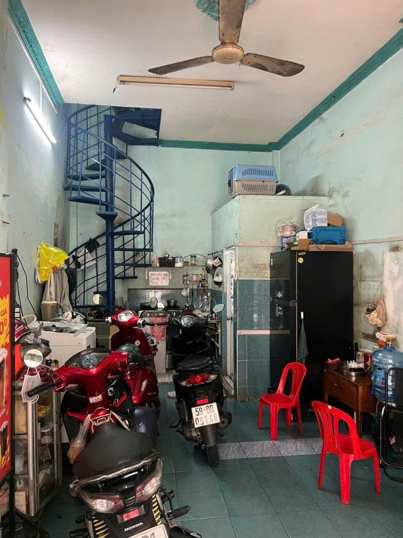 Bán nhà 2 Mặt tiền Lũy Bán Bích - ngay Hòa Bình, 4,1x16m, nở hậu 6,4m, 3 Tầng, 9,9 tỷ. - Ảnh 2