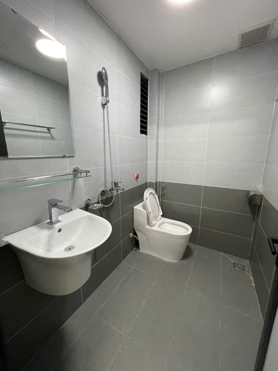 Chính chủ cho thuê căn hộ cao cấp Mới Xây tại Trung Hoà, Cầu Giấy - Ảnh 4