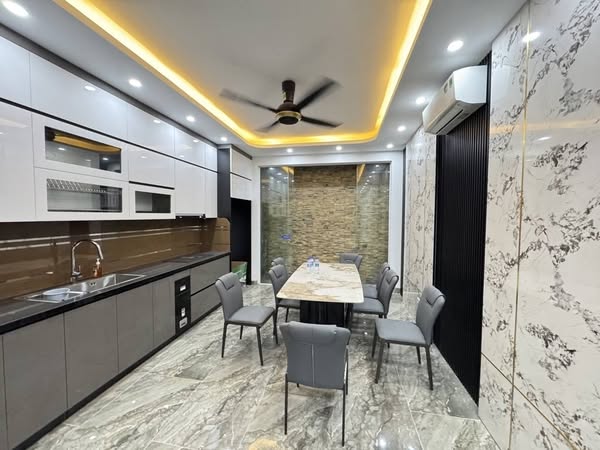 NHÀ MỚI, NỘI THẤT ĐẸP : 6 TẦNG THANG MÁY Ô TÔ VÀO NHÀ -  LÊ TRỌNG TẤN THANH XUÂN - NHỈNH 18 Tỷ - Ảnh 1