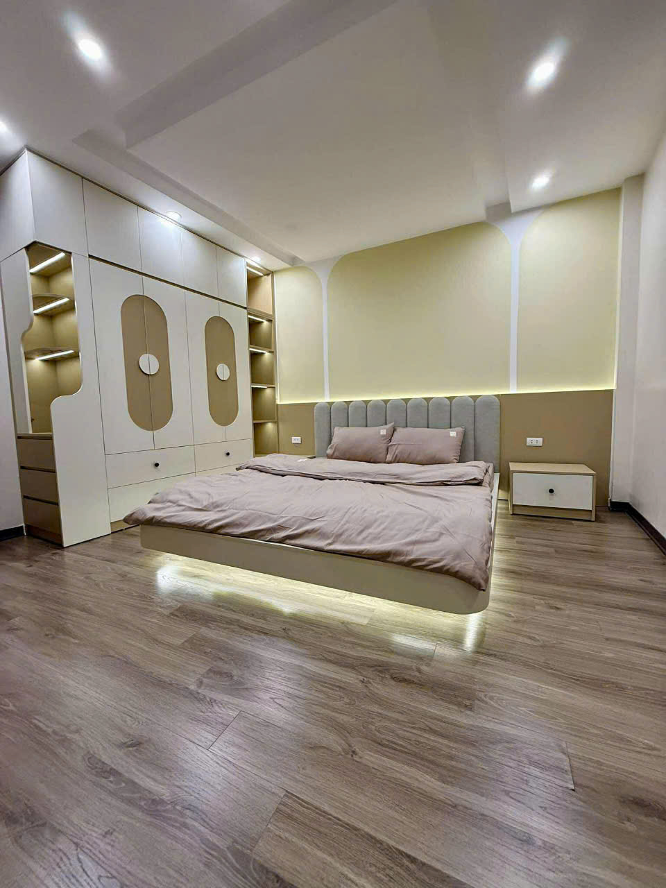 QUÁ HÓT HIẾM -  NHÀ ĐẸP Ở NGAY CHỦ TẶNG FULL NỘI THẤT NHƯ HÌNH- NGAY GIÁP MẶT HỒ TAI TRÂU - LONG - Ảnh chính