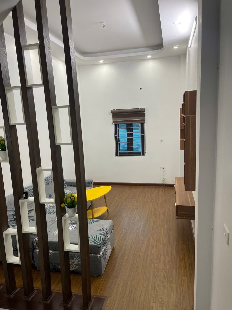 Bán nhà Nhân Trạch-Phú Lương 42mx5 tầng, nhà mới kính koong 30m ra ô tô vừa ở vừa kinh doanh 6 tỷ. - Ảnh chính