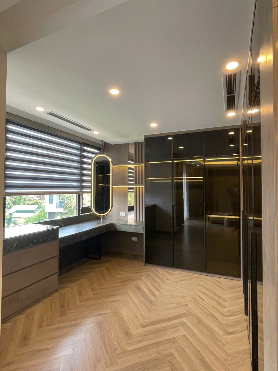 SIÊU PHẨM NGỌC THỤY - LONG BIÊN 🌟<br>🚪 Thang máy nhập khẩu - Nội thất Luxury - Gara ô tô<br>DT - Ảnh 2