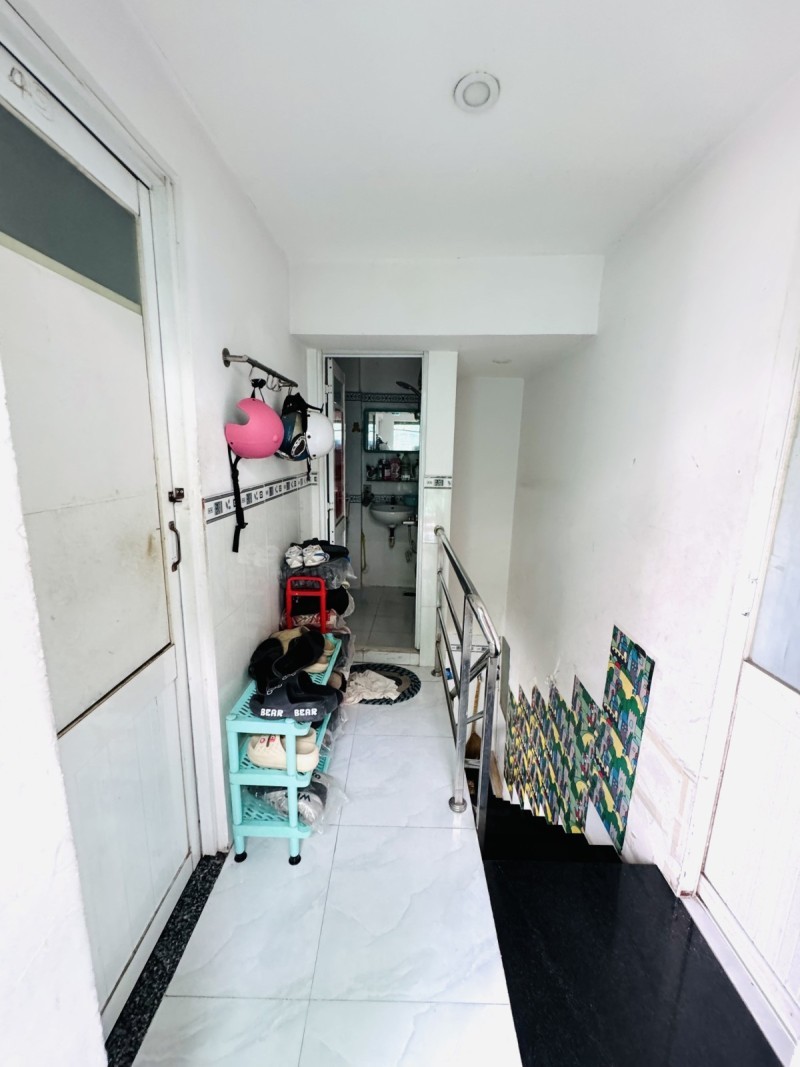 Bán nhà riêng 72m2 - Đường Nguyễn Xuân Khoát, Q. Tân Phú, hẻm xe tải 8m - Ảnh 2