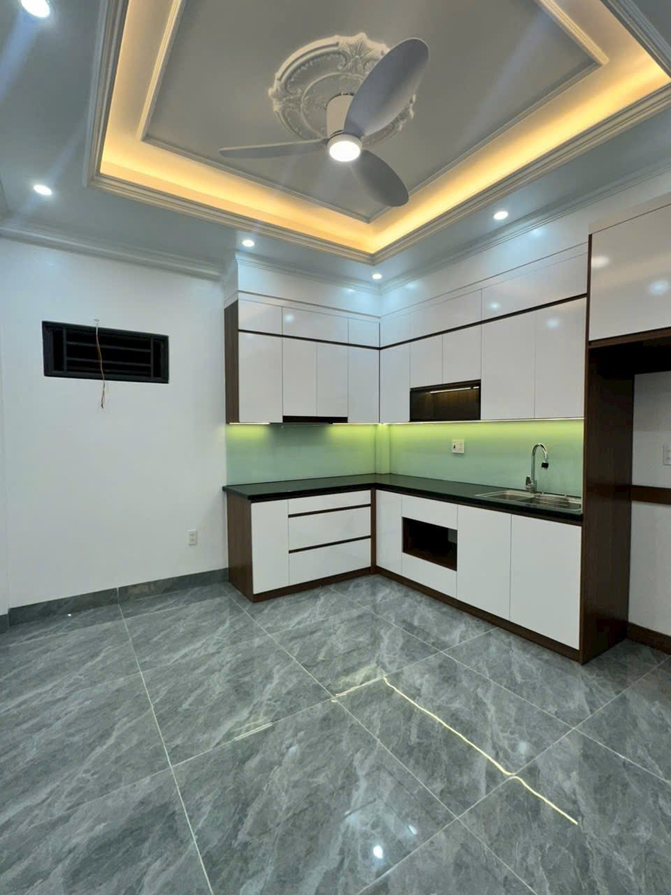 Bán căn nhà 3 tầng ngõ phố Bình Lộc, ph Lê Thanh Nghị, Tây HP, 52.6m2, 3 ngủ, 3vs, mt 4m - Ảnh 2