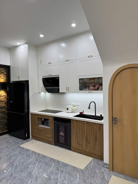 Nhà đẹp long lanh ngõ Trần Khát Chân, giá 10.5 tỷ, 42m2x5T, ở luôn - Ảnh chính