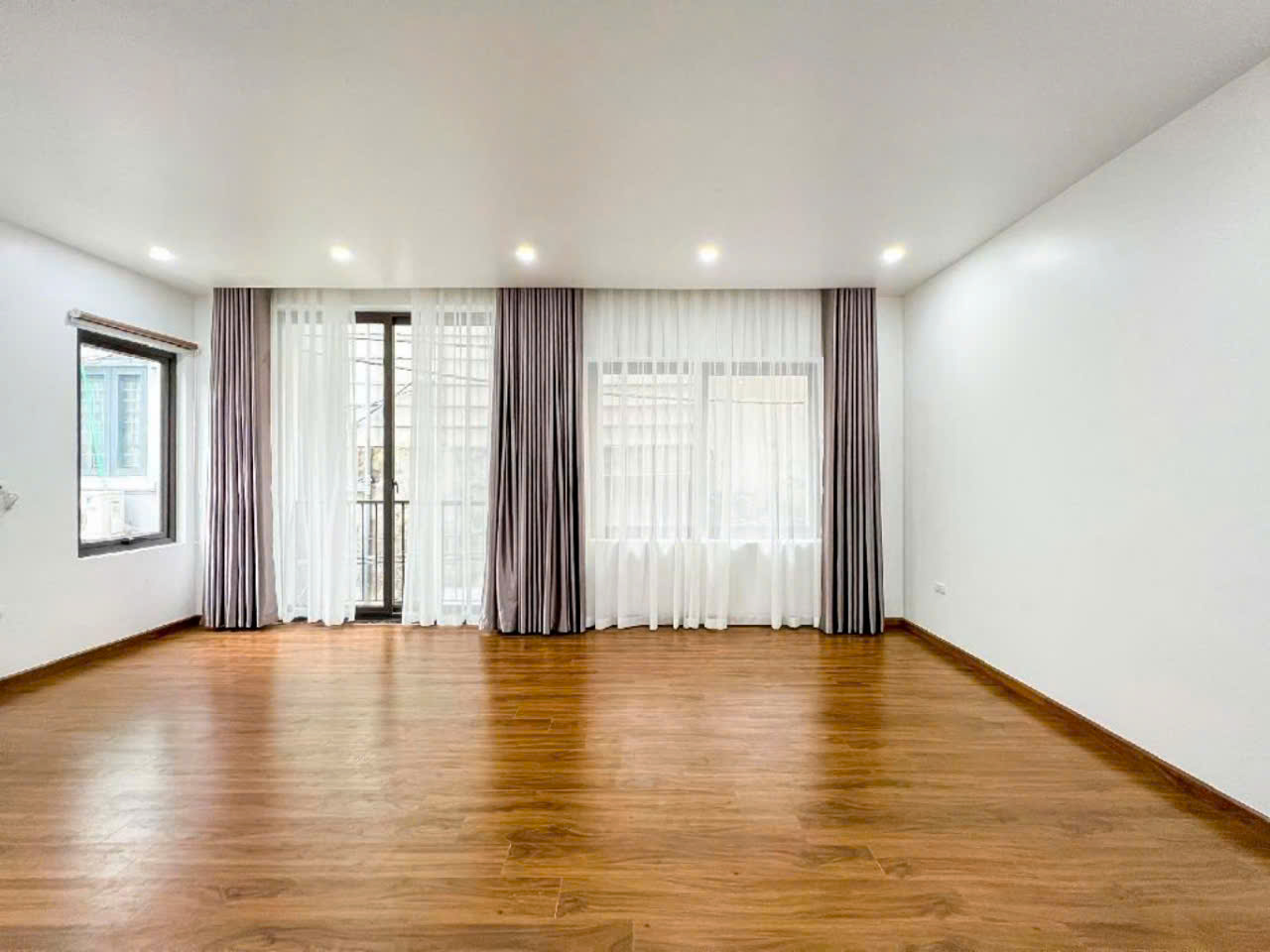 Lạc Long Quân nhà mới - thang máy - 30m oto tránh - 8 tầng giá nhỉnh 22 tỷ - Ảnh 4