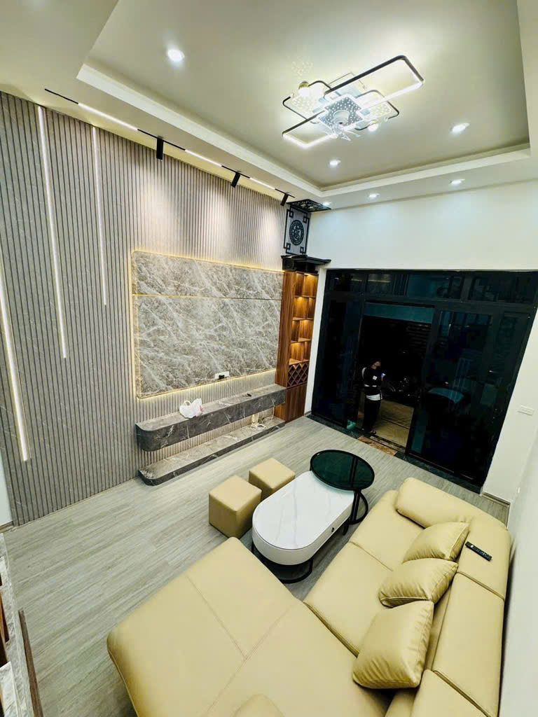 Lạc Long Quân nhà mới - thang máy - 30m oto tránh - 8 tầng giá nhỉnh 22 tỷ - Ảnh 1