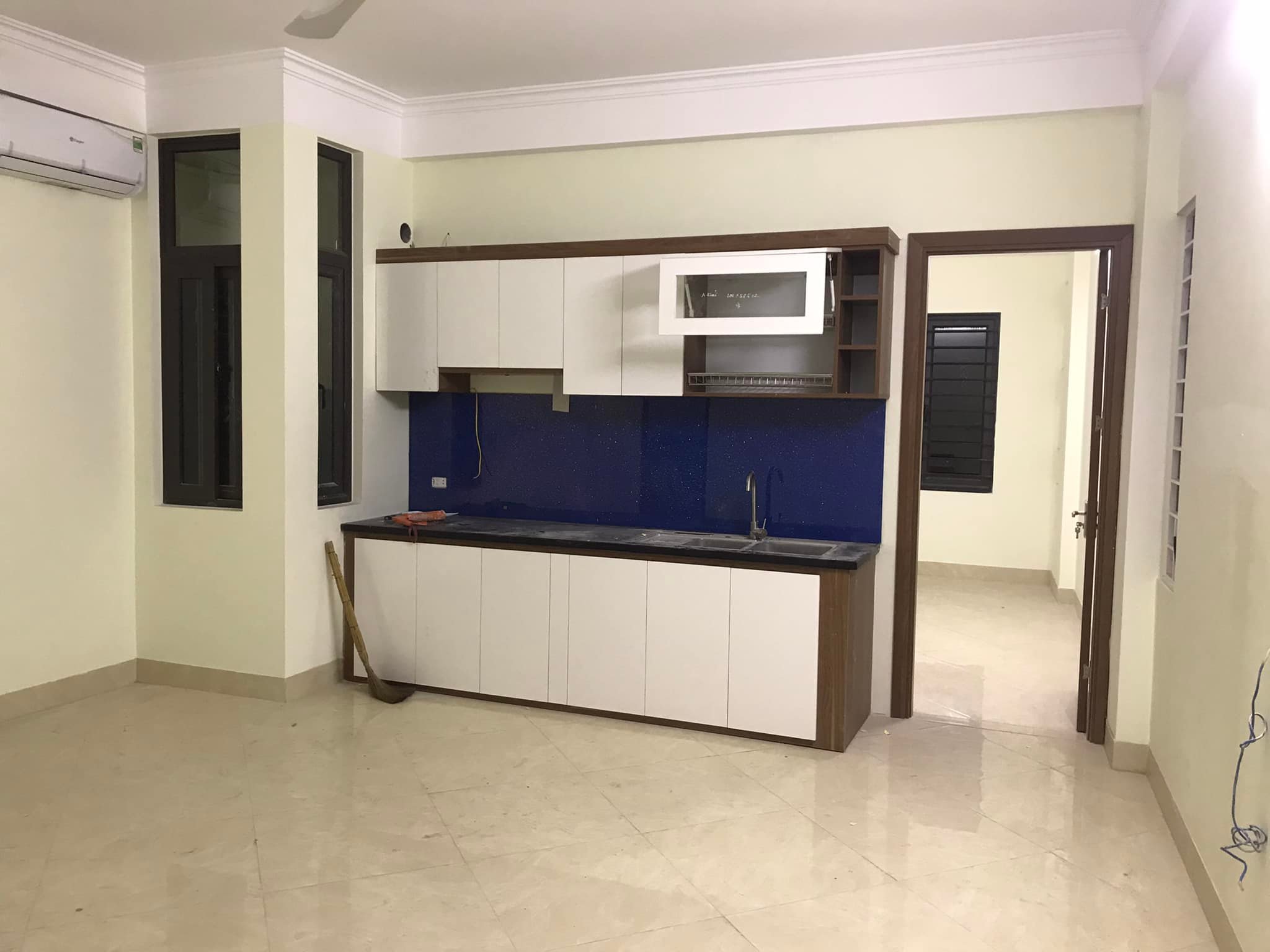 Tôi bán nhà ngõ Quỳnh, HBT giá 13.5 tỷ, 40m2x5T, thang máy, KD nhỏ - Ảnh chính
