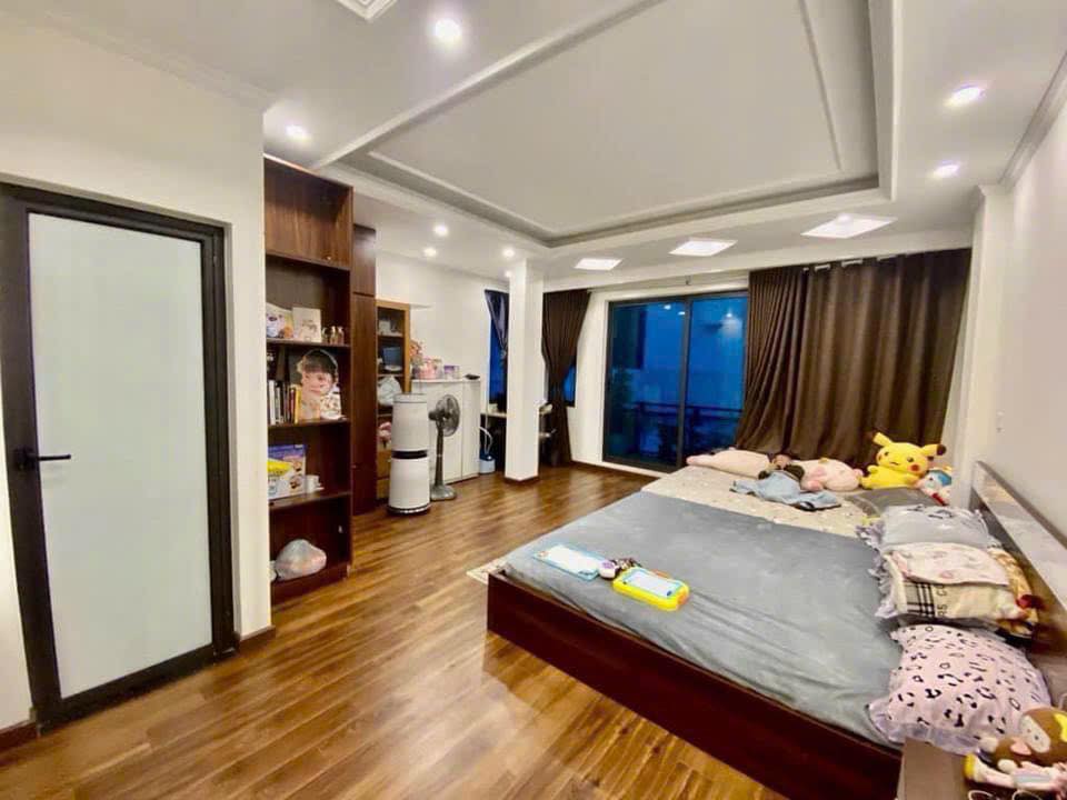 BÁN NHÀ VIỆT HƯNG - GIÁ TỐT - 4 NGỦ - GẦN TRƯỜNG HỌC - TIỆN CHO CON CÁI ĐI HỌC - Ảnh 1