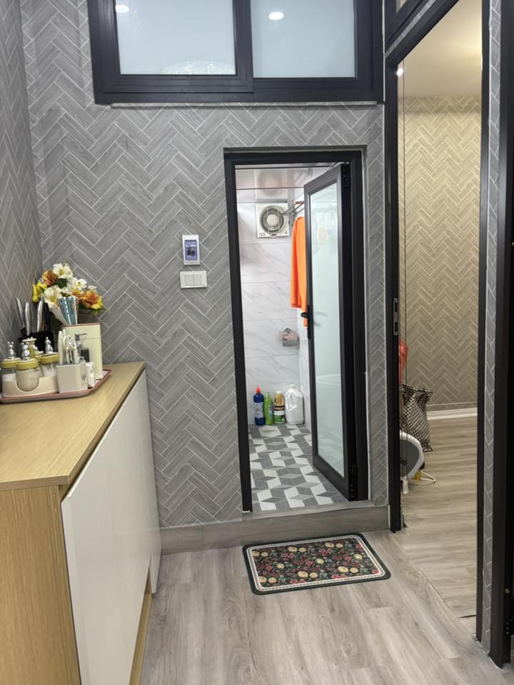 Cần bán nhà ngõ Phương Mai, DD giá 17.8 tỷ, 42m2x4T, ô tô đỗ - Ảnh chính