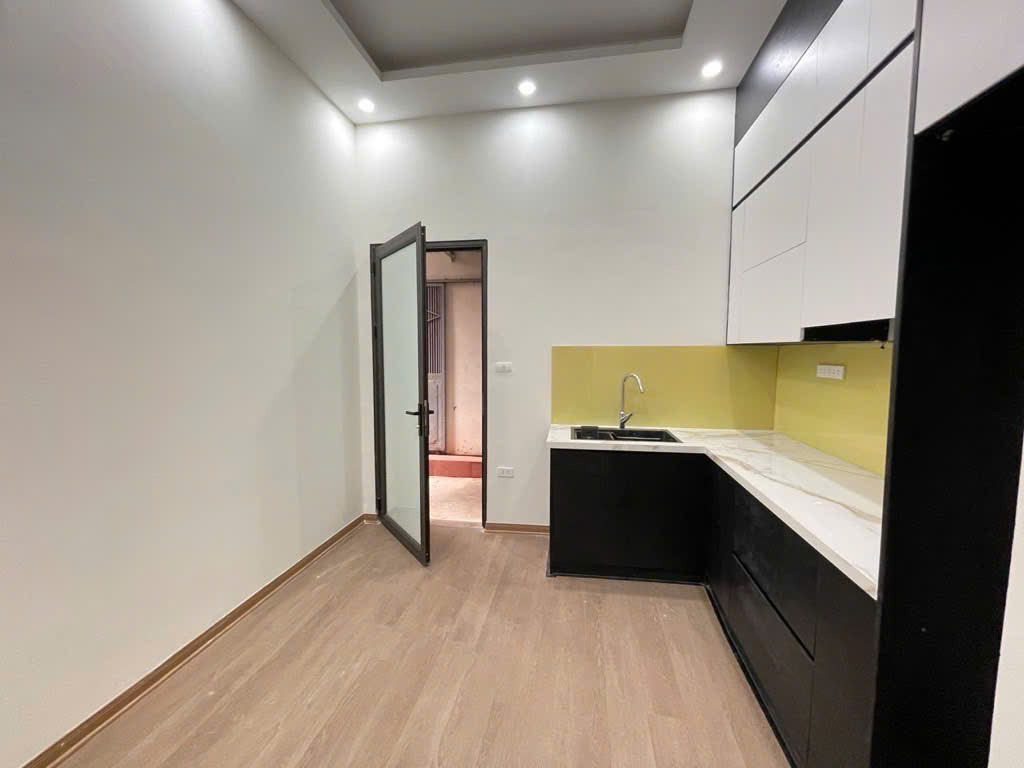 CỰC HIẾM, CHỈ 11.X TỶ, NHÀ DÂN XÂY LÕI NGUYỄN SƠN 45M, 5T, MT4M, 2 THOÁNG, Ô TÔ ĐỖ CỬA. - Ảnh 3