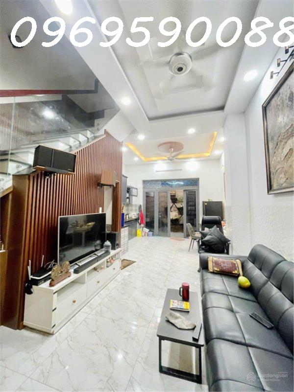 Nhà 3 tầng mới ở ngay Tân Sơn Nhì HXH 4.4x14m2 giá chỉ 6 tỷ - Ảnh 1