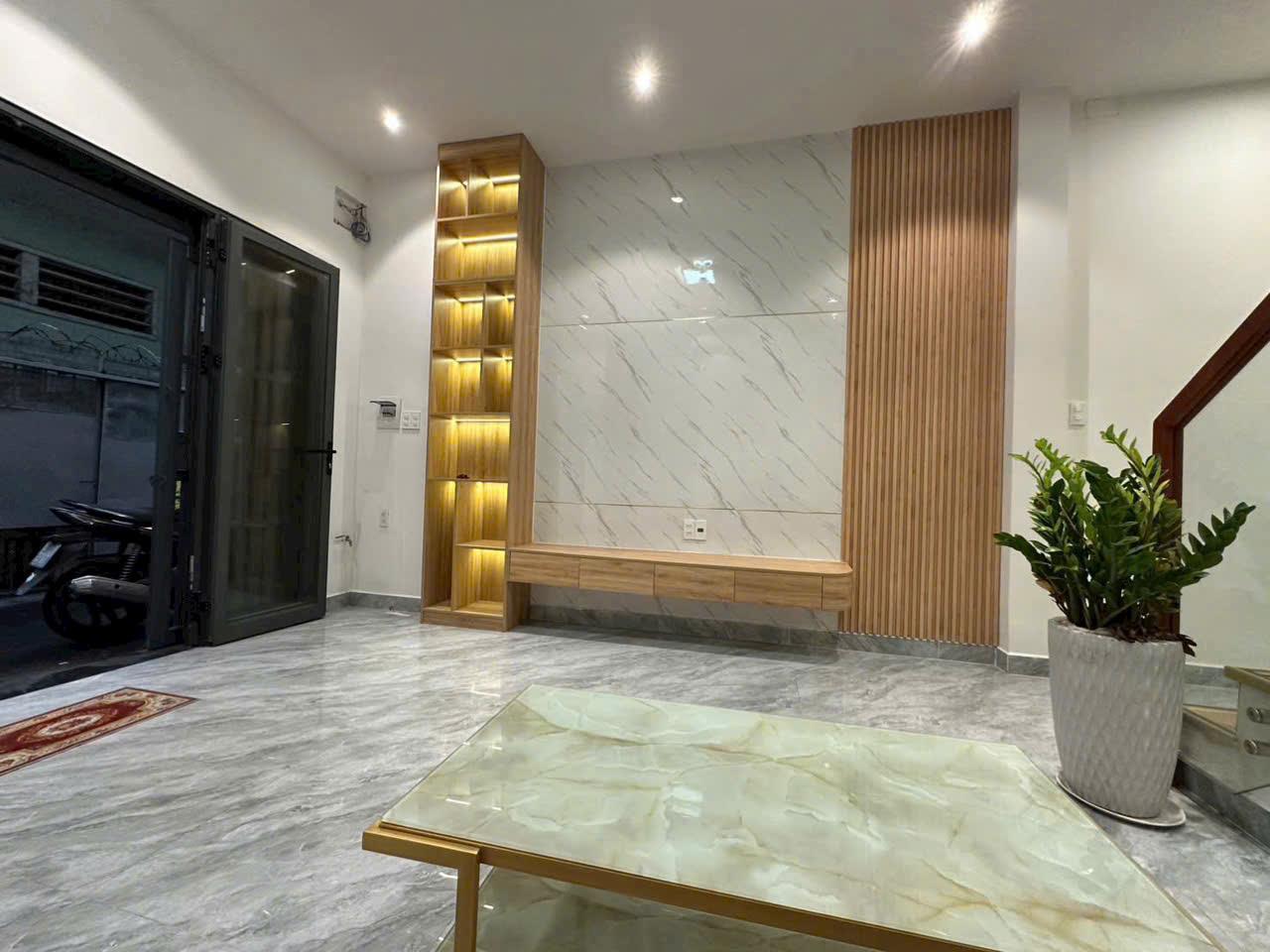 Bán nhà hxh Lý Thường Kiệt, phường 9, Tân Bình (4*20) 10PN chỉ 11 tỷ - Ảnh 1
