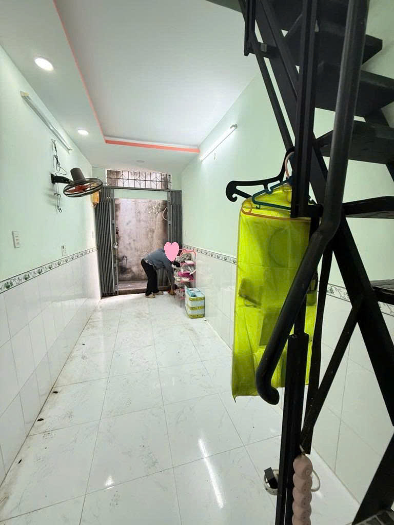 Bán nhà 2 tầng - 2PN, 2wwc - Trần Văn Quang, gần chợ Tân Bình - giá hơn 1 tỷ - Ảnh 1