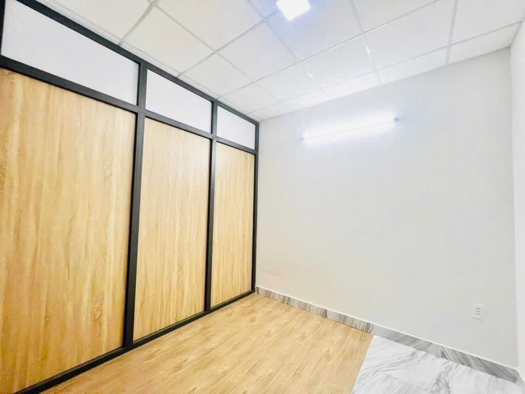 Bán nhà 2 tầng 51m2 - Hồ Văn Long, sát chung cư Lê Thành - đường nhựa 8m - giá hơn 3 tỷ - Ảnh 2