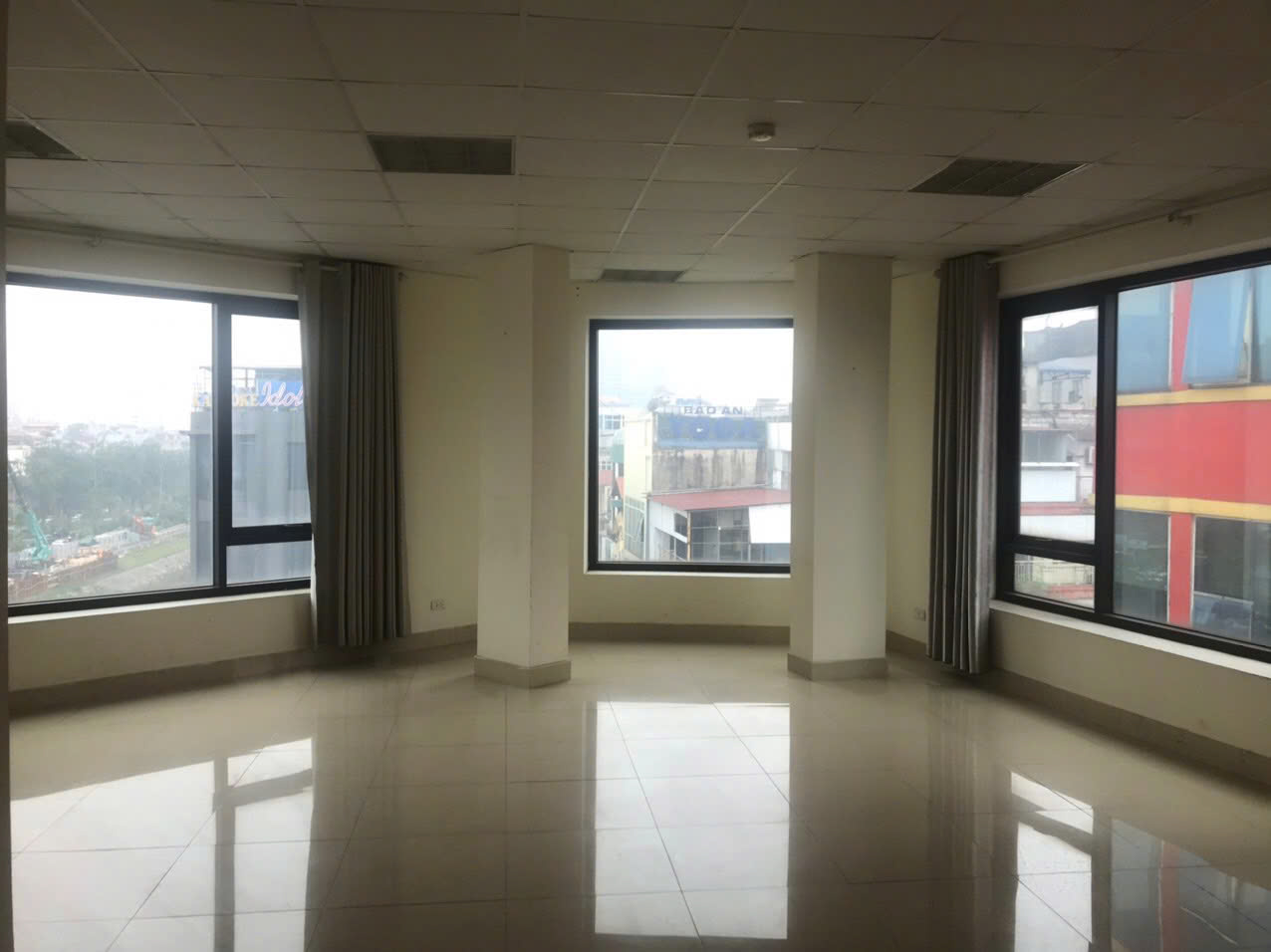 Cho thuê mặt bằng tòa nhà lô góc 22 Nguyễn Khang – Vũ Phạm Hàm - Ảnh 2