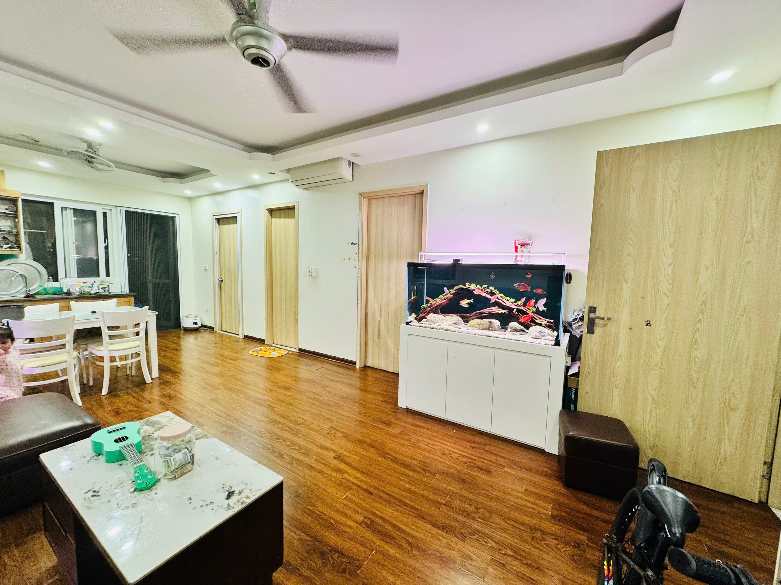 Bán căn góc 2 ngủ full đồ  view hồ chung cư Thanh Hà - Ảnh 1