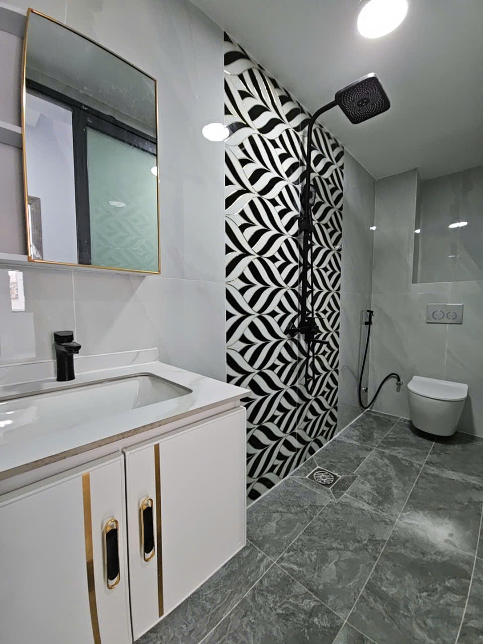 Sát mặt tiền Hoàng Diệu Trung Tâm Q4 <br>có 6 tỷ - Ảnh 3